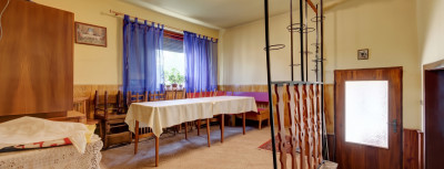 Na predaj rodinný dom na pozemku 904 m² (šírka 24 m) s kompletnými sieťami – Hrubý Šúr