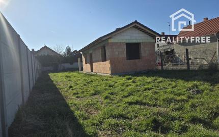 Na predaj pozemok 901 m2, Vojka na d Dunajom