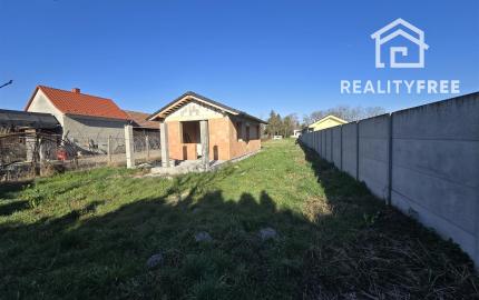 Na predaj pozemok 901 m2, Vojka na d Dunajom