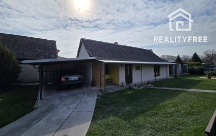 Na predaj: Rodinný dom na pozemku 1803 m², obec Baka