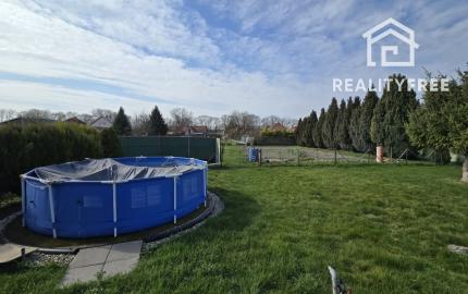 Na predaj: Rodinný dom na pozemku 1803 m², obec Baka