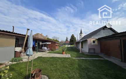 Na predaj: Rodinný dom na pozemku 1803 m², obec Baka