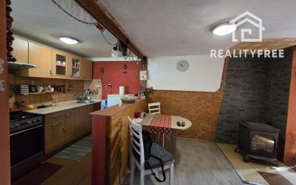 Na predaj: Rodinný dom na pozemku 1803 m², obec Baka