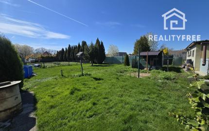 Na predaj: Rodinný dom na pozemku 1803 m², obec Baka