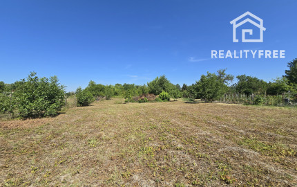 Na predaj: pozemok 2932 m², obec Veľká Paka, časť Čukárska Paka