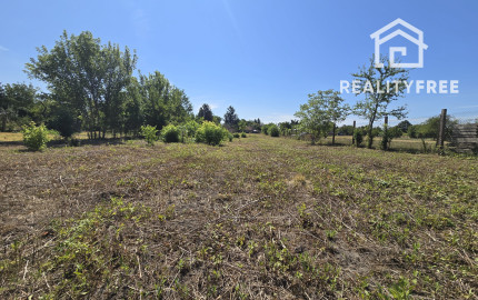 Na predaj: pozemok 2932 m², obec Veľká Paka, časť Čukárska Paka
