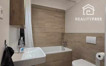 Na prenájom 2i byt v Rovinke s parkovacím státím