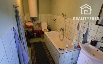 Na predaj: Rodinný dom na pozemku 1803 m², obec Baka