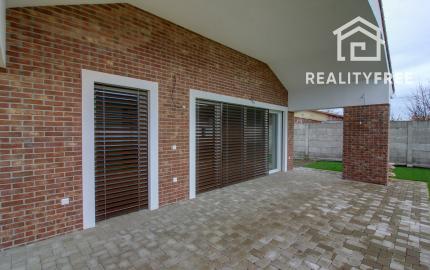 Na predaj: krásny 5izbový inteligentný rodinný dom v tichej lokalite, 15 min. od BA – Čakany,  stav nadštandard