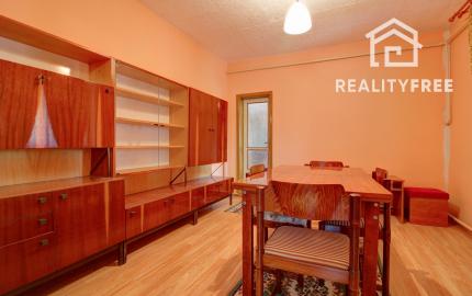 Na predaj: 3,5 izbový rodinný dom s prístavbou a garážou na pozemku o rozlohe 761 m², obec Dobrohošť