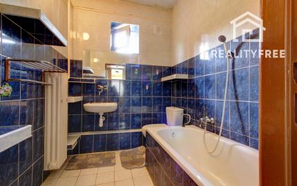 Na predaj: 3,5 izbový rodinný dom s prístavbou a garážou na pozemku o rozlohe 761 m², obec Dobrohošť