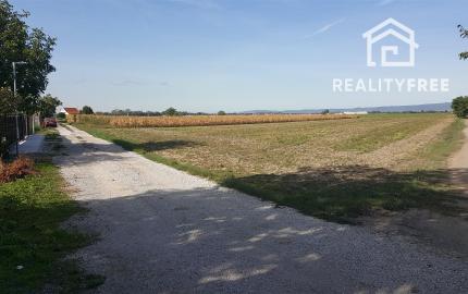 Na predaj pozemok 8046 m2 v  obci Tureň, okres Senec