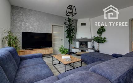 Na predaj priestranný 5-izbový rodinný dom s na 802 m² pozemku v pokojnej obci Macov