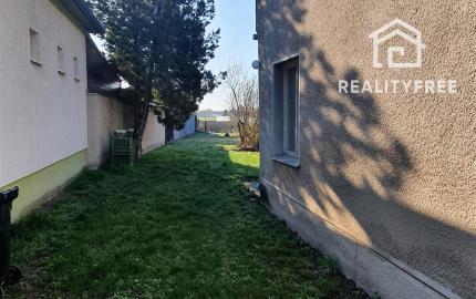 Na predaj: 4 izbový rodinný dom na pozemku o rozlohe 1543 m², obec Horný Bar