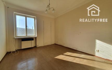 Na predaj: 4 izbový rodinný dom na pozemku o rozlohe 1543 m², obec Horný Bar