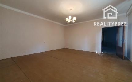 Na predaj: 4 izbový rodinný dom na pozemku o rozlohe 1543 m², obec Horný Bar