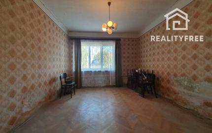 Na predaj: 4 izbový rodinný dom na pozemku o rozlohe 1543 m², obec Horný Bar
