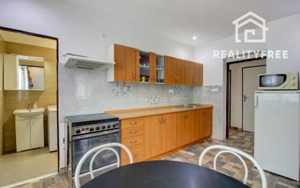 Na predaj: 2,5 izbový rodinný dom s , obec Šamorín-Šámot