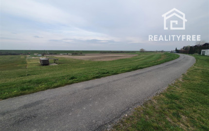 Na predaj pozemok v Rohovce-Šulianske jazero, 1806 m2