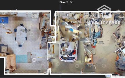 Na predaj 7-izbový rodinný dom so 4 garážami na 1449 m² pozemku v kúpeľnom mestečku Lipót v Maďarsku