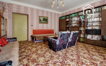 Na predaj priestranný 2i  byt v Komárne na Staničnej ulici