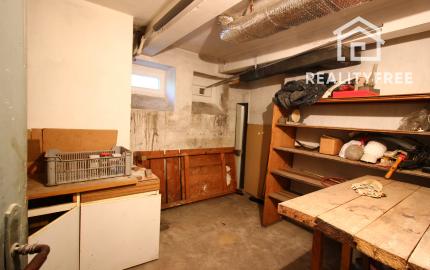 Na predaj priestranný 2i  byt v Komárne na Staničnej ulici