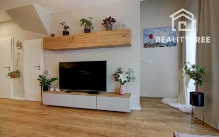 3i mezanín  so záhradou a parkovaním,  Bratislava - Čuňovo