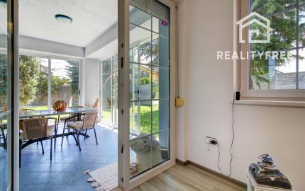 REZERVOVANÝ - Predaj 6i RD 310m2 s garážou, zimnou záhradou-Dunajská Lužná