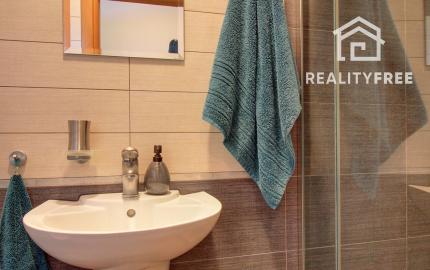 REZERVOVANÝ - Predaj 6i RD 310m2 s garážou, zimnou záhradou-Dunajská Lužná