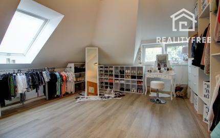 REZERVOVANÝ - Predaj 6i RD 310m2 s garážou, zimnou záhradou-Dunajská Lužná