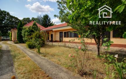 Na predaj 6 izbový rodinný dom v Mosonmagyaróvári na 1059 m² pozemku