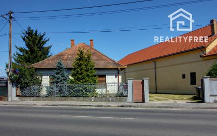 Na predaj: 3 izbový rodinný dom na pozemku o rozlohe 361 m², Gabčíkovo