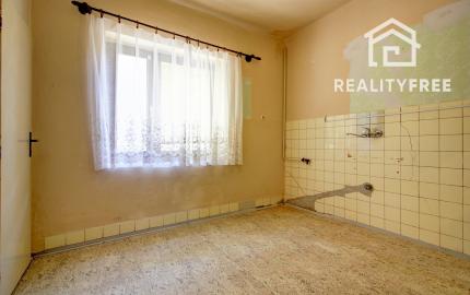 Na predaj: 3 izbový rodinný dom na pozemku o rozlohe 361 m², Gabčíkovo