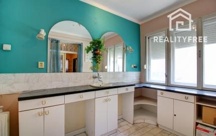 Na predaj: 3 izbový rodinný dom na pozemku o rozlohe 361 m², Gabčíkovo