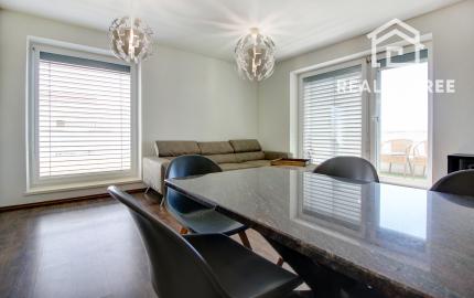 Na predaj elegantný 3 izbový byt v Rovinke s parkovacím státím