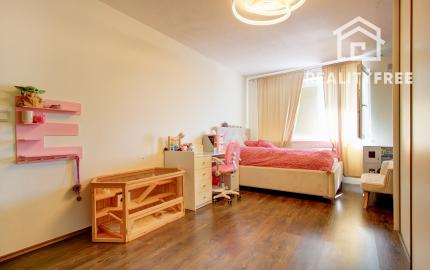 Na predaj elegantný 3 izbový byt v Rovinke s parkovacím státím