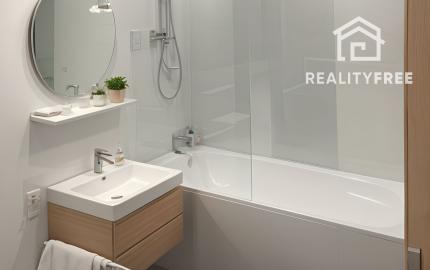 Na predaj priestranný 2i  byt v Komárne na Staničnej ulici