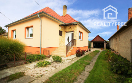 Na predaj: 4i RD, pozemok 1719 m², obec Vojka nad Dunajom