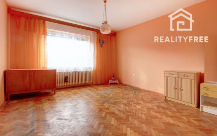 Na predaj: 4i RD, pozemok 1719 m², obec Vojka nad Dunajom