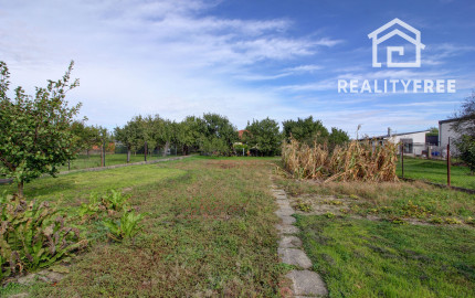 Na predaj: 4i RD, pozemok 1719 m², obec Vojka nad Dunajom