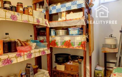 Na predaj: 4i RD, pozemok 1719 m², obec Vojka nad Dunajom