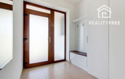 Na predaj: 5  izbový rodinný dom – Bratislava - Podunajské Biskupice