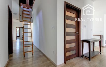 Na predaj: 5  izbový rodinný dom – Bratislava - Podunajské Biskupice