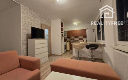 Na prenájom 1-izbový - Garsónka byt v Šamoríne, ulica Hlavná