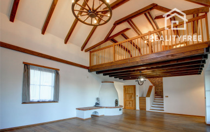 Vidiecka romantická vila na 840 m², 25 min. od Petržalky