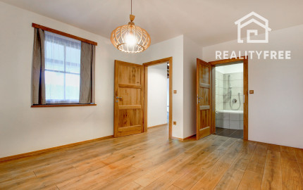 Vidiecka romantická vila na 840 m², 25 min. od Petržalky