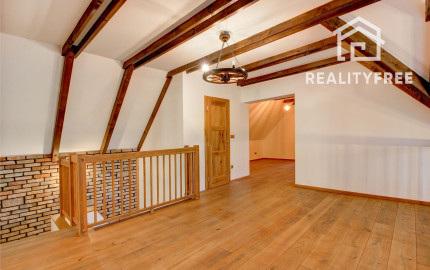 Vidiecka romantická vila na 840 m², 25 min. od Petržalky