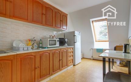 Na predaj: Komerčná budova, Báč