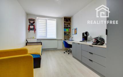 Priestranný 5-izbový RD s na 802 m² pozemku v pokojnej obci Macov