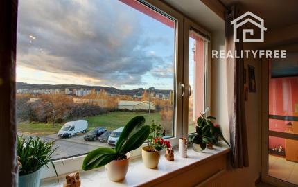 REZERVOVANÝ - Na predaj: 1,5 -izbový byt v Bratislave – Rača, ul. Pri Šajbách